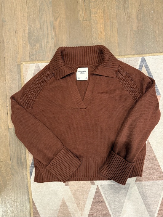 Abercrombie & Fitch Sweaters - Abercrombie & Fitch Women's Deep Brown V-Neck Collared Knit Sweater